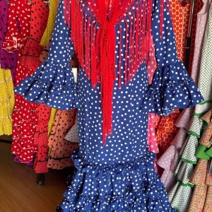 TRAJE DE FLAMENCA CON MANGAS. REF.GRANADA
